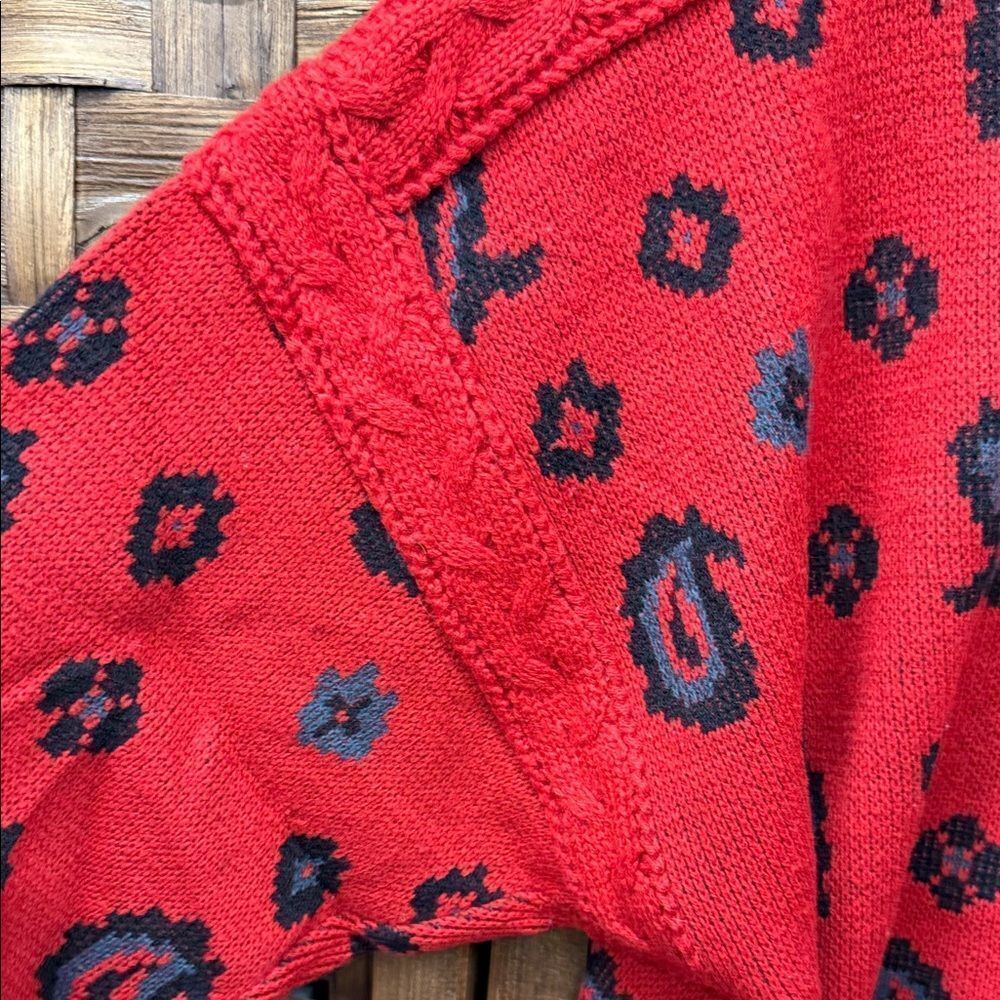 Vintage Unique Red Patterned Women's Sweater - Picture 2 of 7
